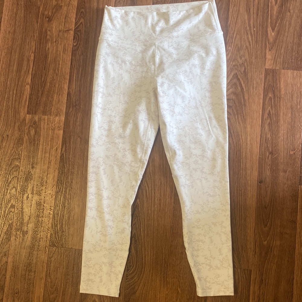 BRAND NEW FABLETICS LEGGINGS